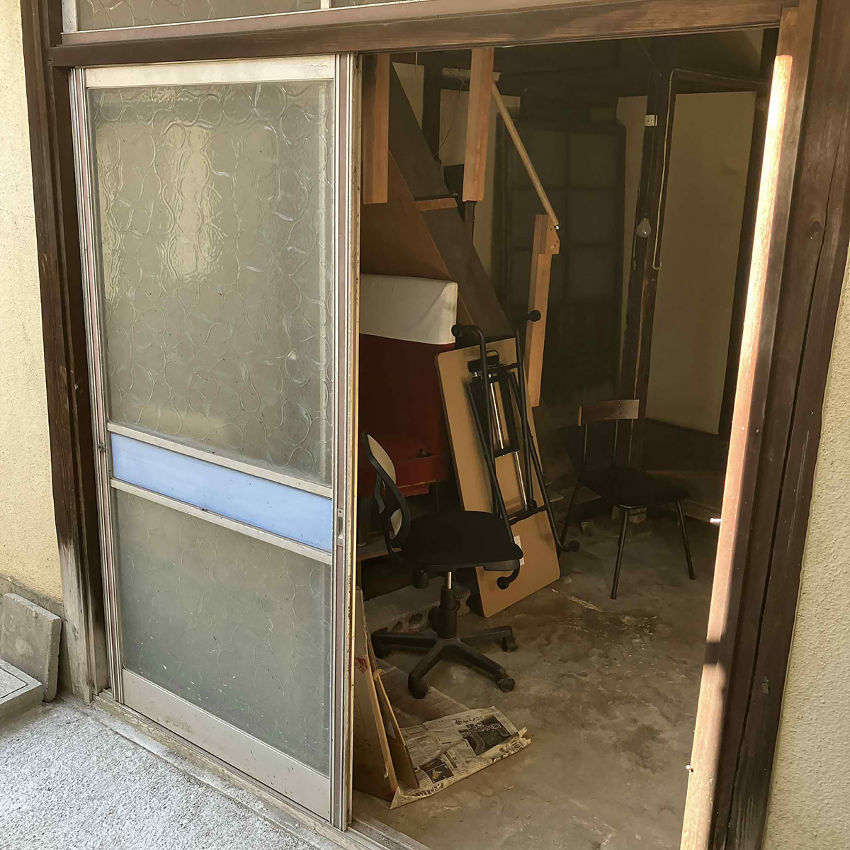 mint　1階部は壁を隔てて大家さんと共用