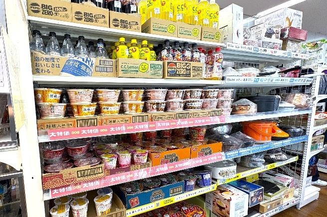 トレジャー・ファクトリー 店内の食品売場