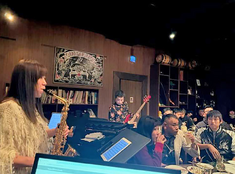 アジアンブリッジインターナショナル　演奏にのせてオークション