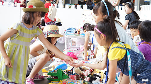 子供達の力だけで売ったり買ったり