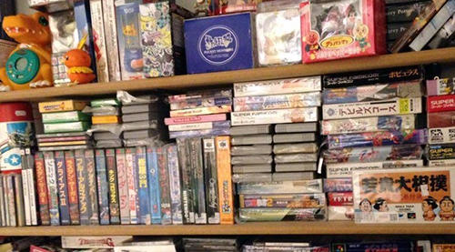 日本から買付けたゲームが並ぶ