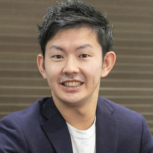 佐藤秀平 氏