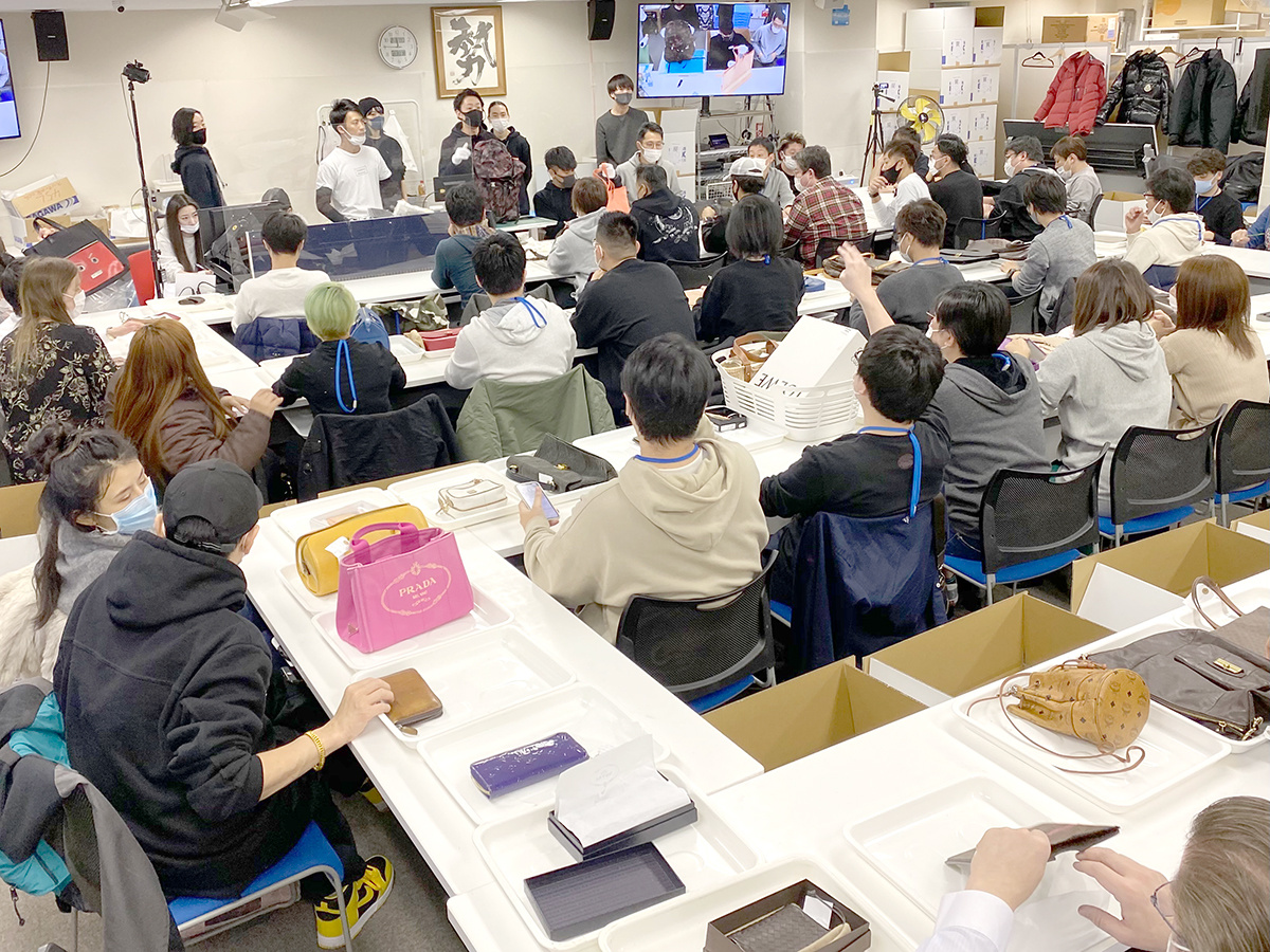 タイムレスオークション競りの様子