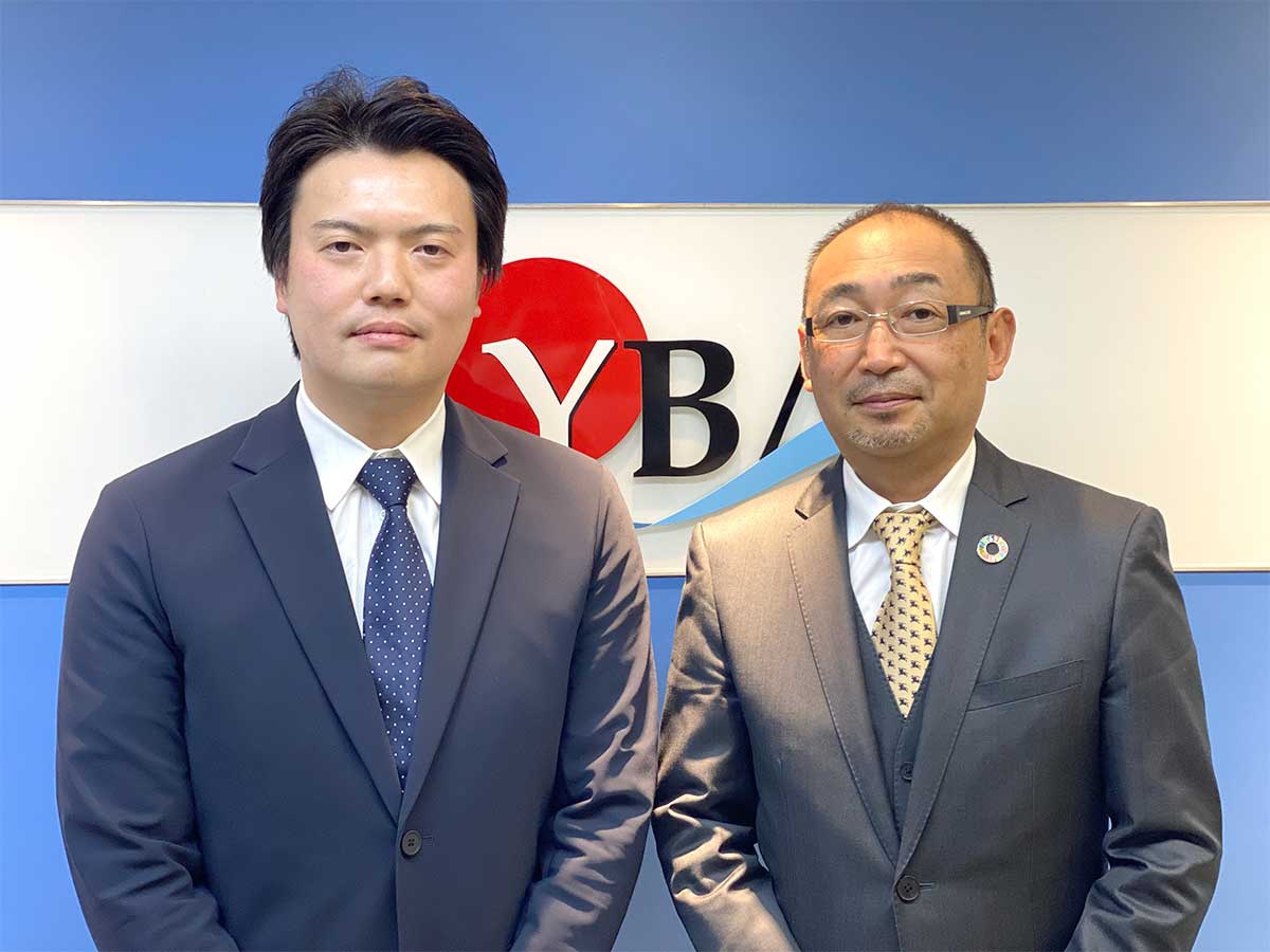 星野和義 社長(右)と高橋正広 社長