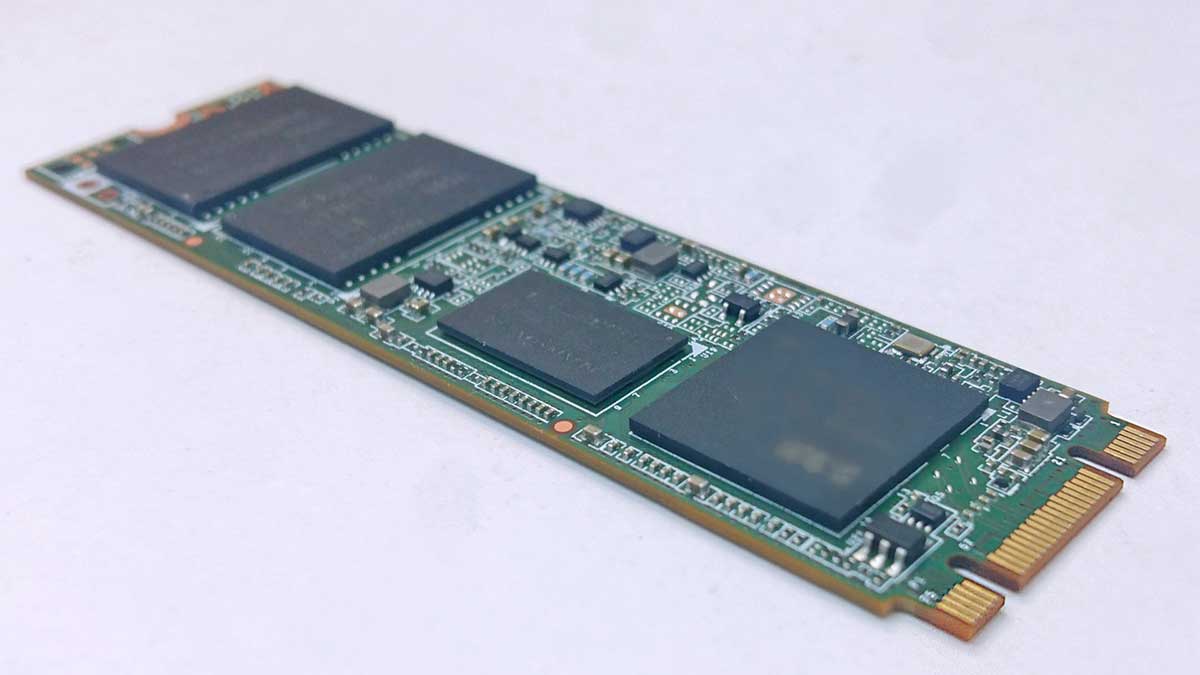 SSDは半導体で作られたNAND型フラッシュメモリにより構成