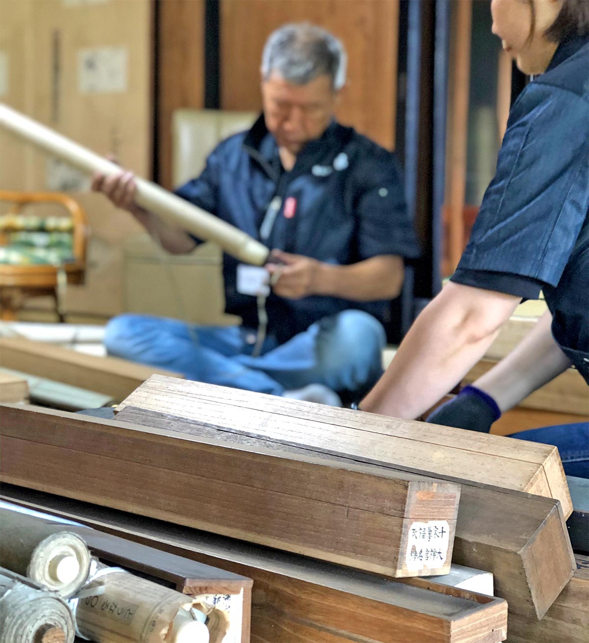 掛け軸の書画を専門とする市場を開く