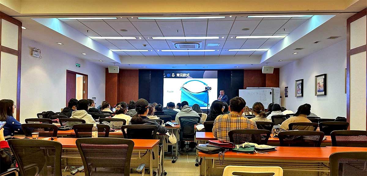 ワサビ　CCICでは鑑定士を育成。実際の講義の様子
