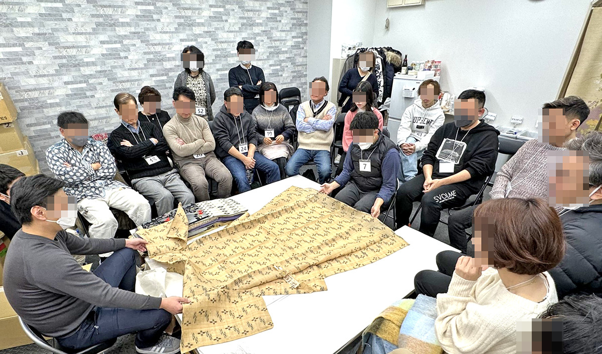 無双会　現代物を競る会場