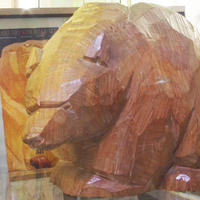 椿屋、木彫熊蒐集家に販売