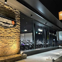 チャンピオン76、女性スタッフで構成された海外バイク中古車販売店