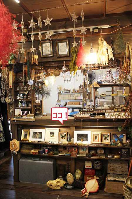 分室のレジカウンターは遠藤さんの手作り