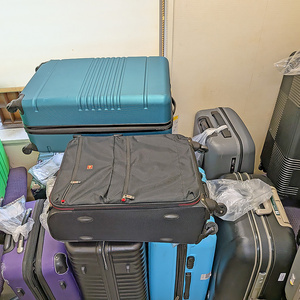 捨てられるスーツケースが宝の山に？